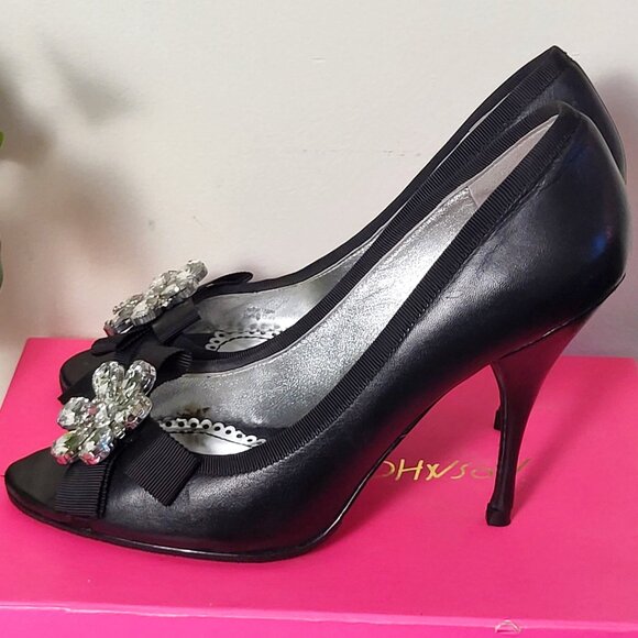 Betsey Johnson Calais Italian Leather Peep Toe Heels Crystal Flowers. Size 9 - Picture 5 of 7